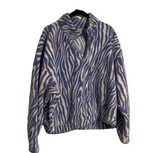 (NWOT) Divided H&M Light Blue & White Zebra Sweater. Size L